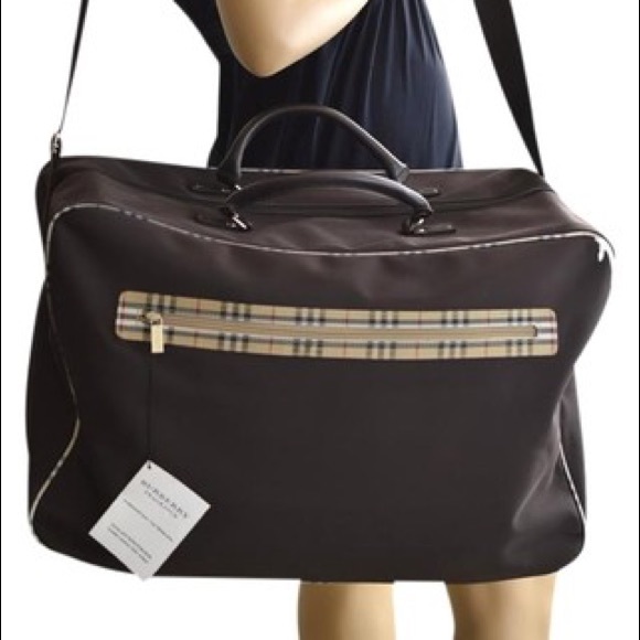 Burberry - Picture 1 of 12